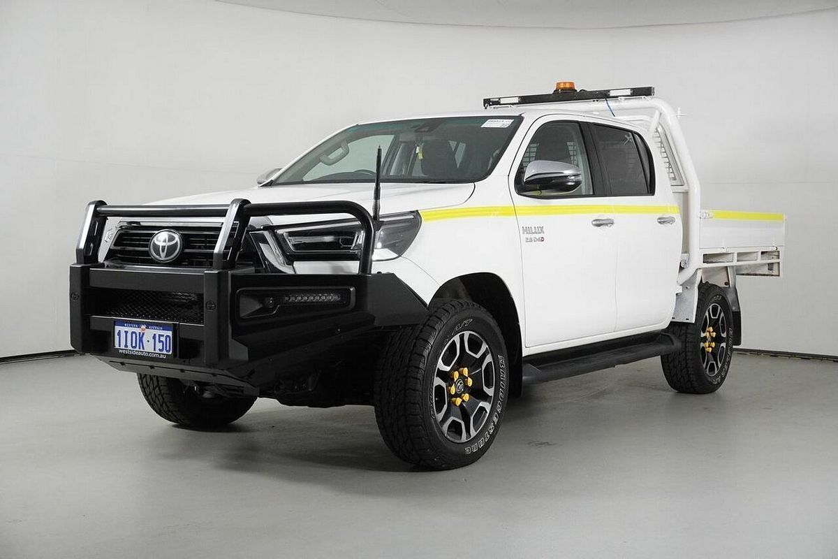 2021 Toyota Hilux SR5 (4x4) GUN126R Facelift 4X4
