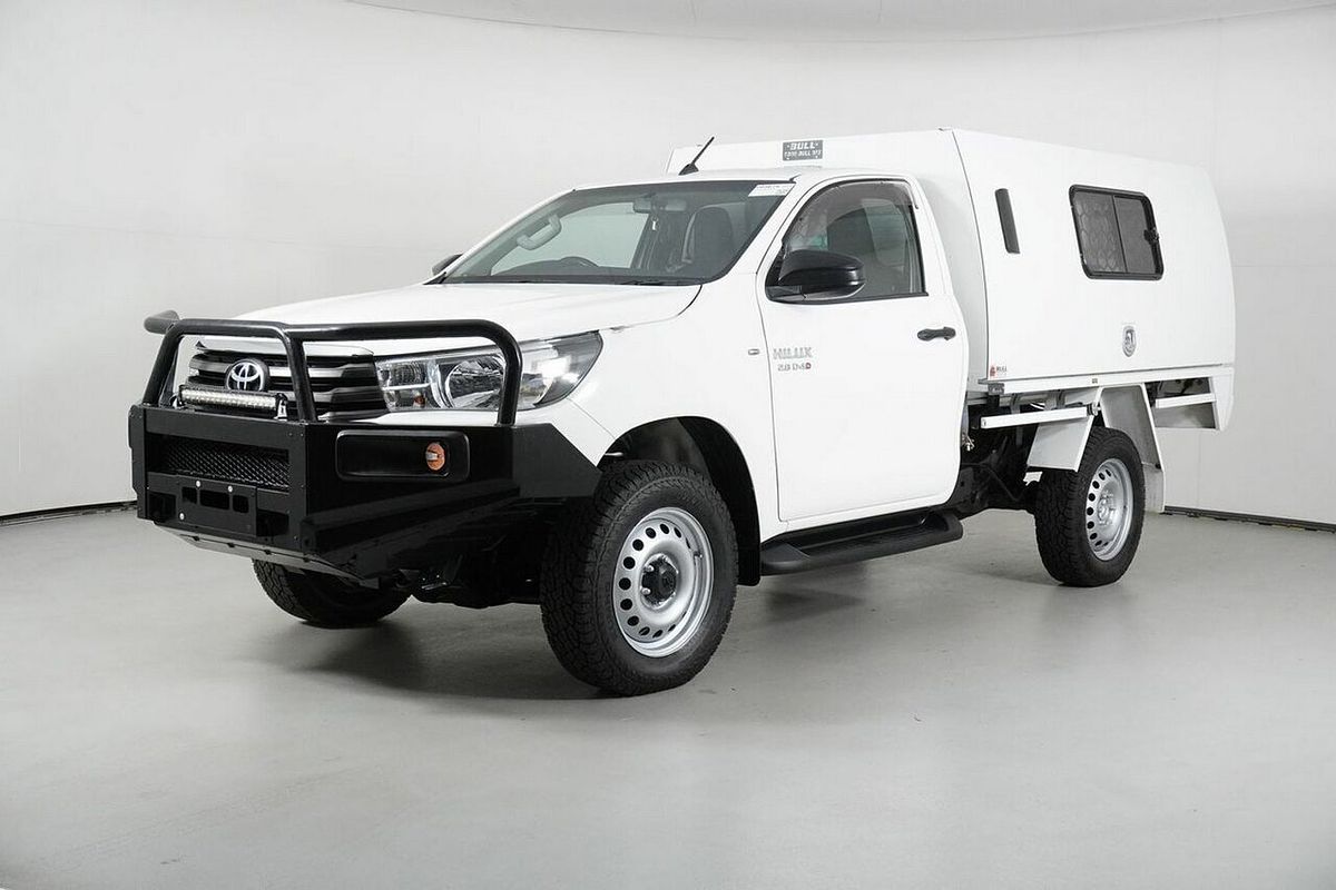 2017 Toyota Hilux SR (4x4) GUN126R 4X4