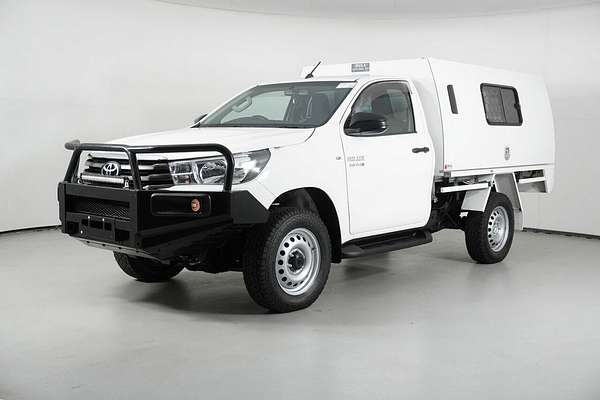 2017 Toyota Hilux SR (4x4) GUN126R 4X4