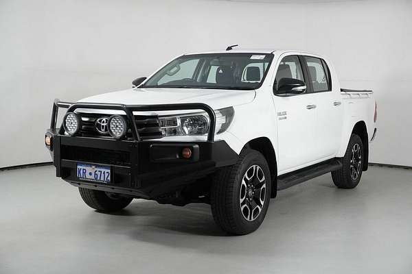 2016 Toyota Hilux SR (4x4) GUN126R 4X4