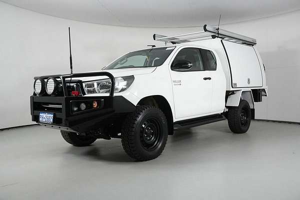 2019 Toyota Hilux SR (4x4) GUN126R MY19 4X4