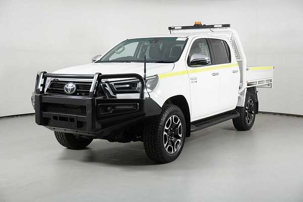 2021 Toyota Hilux SR5 (4x4) GUN126R Facelift 4X4
