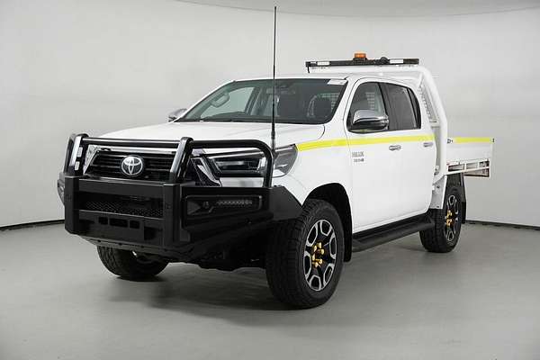 2021 Toyota Hilux SR5 (4x4) GUN126R Facelift 4X4