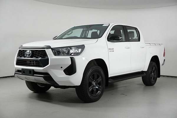 2024 Toyota Hilux SR (4x4) GUN126R 4X4