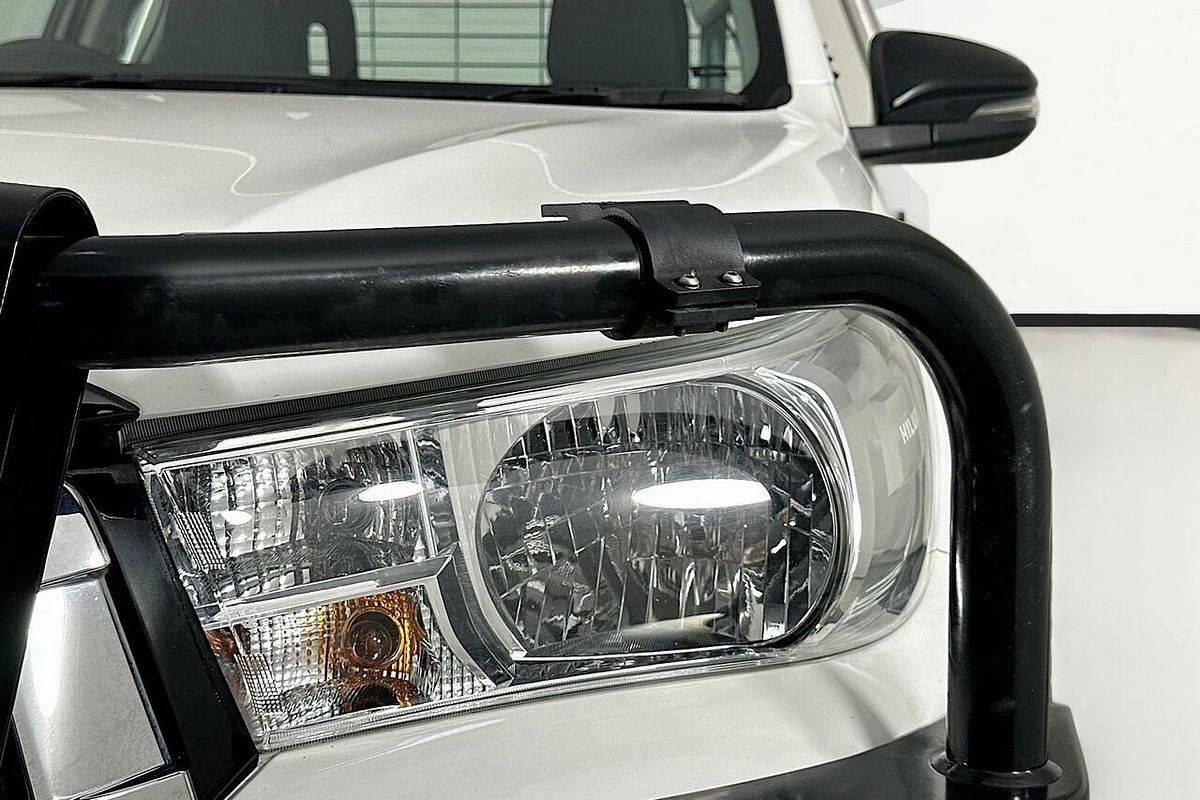 2019 Toyota Hilux SR (4x4) GUN126R MY19 4X4