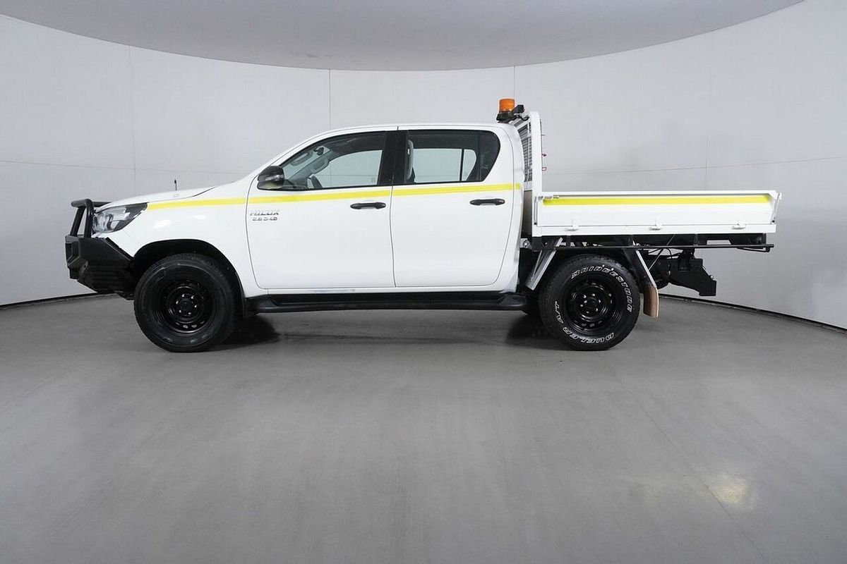 2020 Toyota Hilux SR (4x4) GUN126R Facelift 4X4