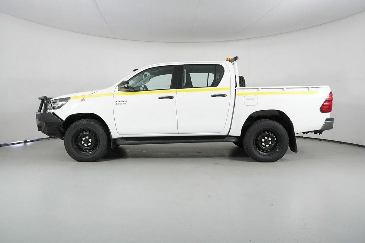 2020 Toyota Hilux SR (4x4) GUN126R Facelift 4X4