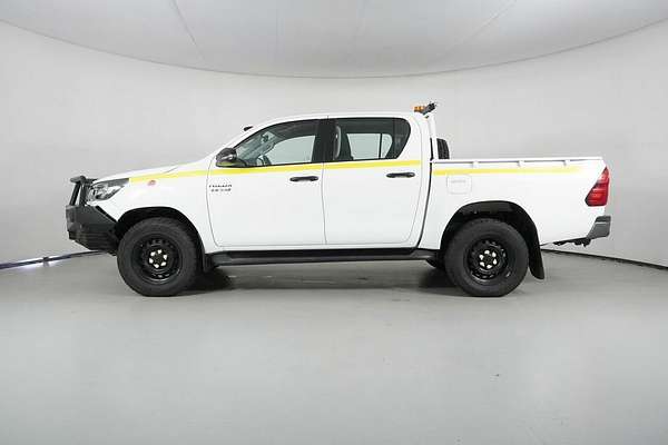 2020 Toyota Hilux SR (4x4) GUN126R Facelift 4X4