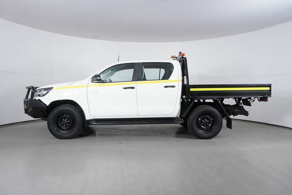 2021 Toyota Hilux SR (4x4) GUN126R Facelift 4X4