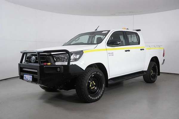 2021 Toyota Hilux SR (4x4) GUN126R Facelift 4X4