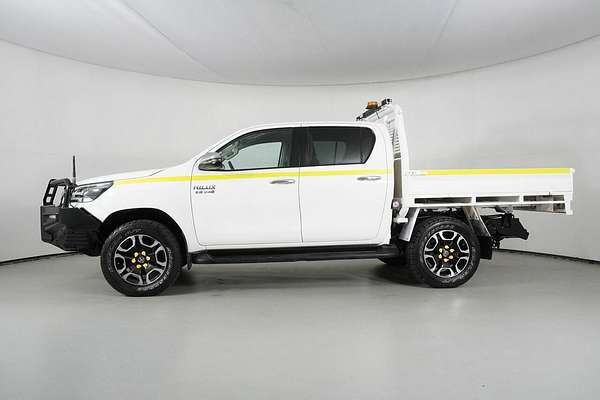 2021 Toyota Hilux SR5 (4x4) GUN126R Facelift 4X4