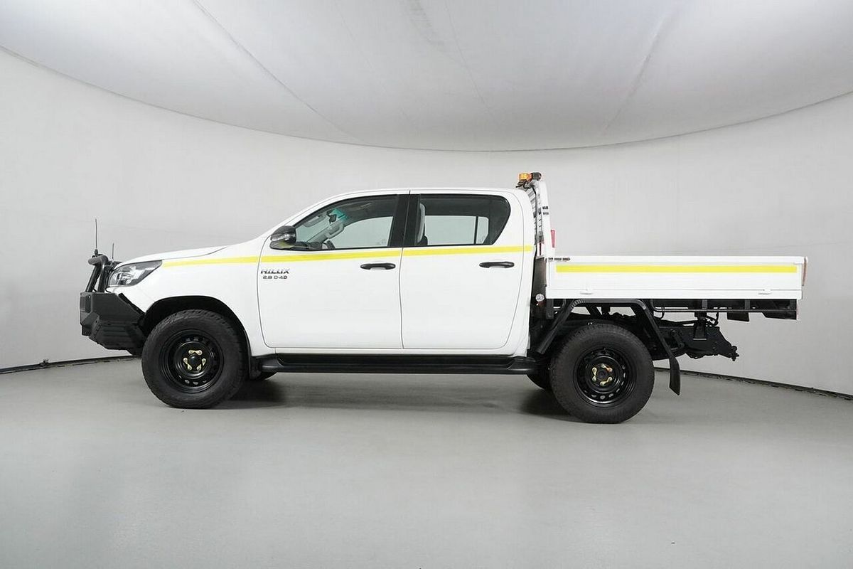 2020 Toyota Hilux SR (4x4) GUN126R Facelift 4X4
