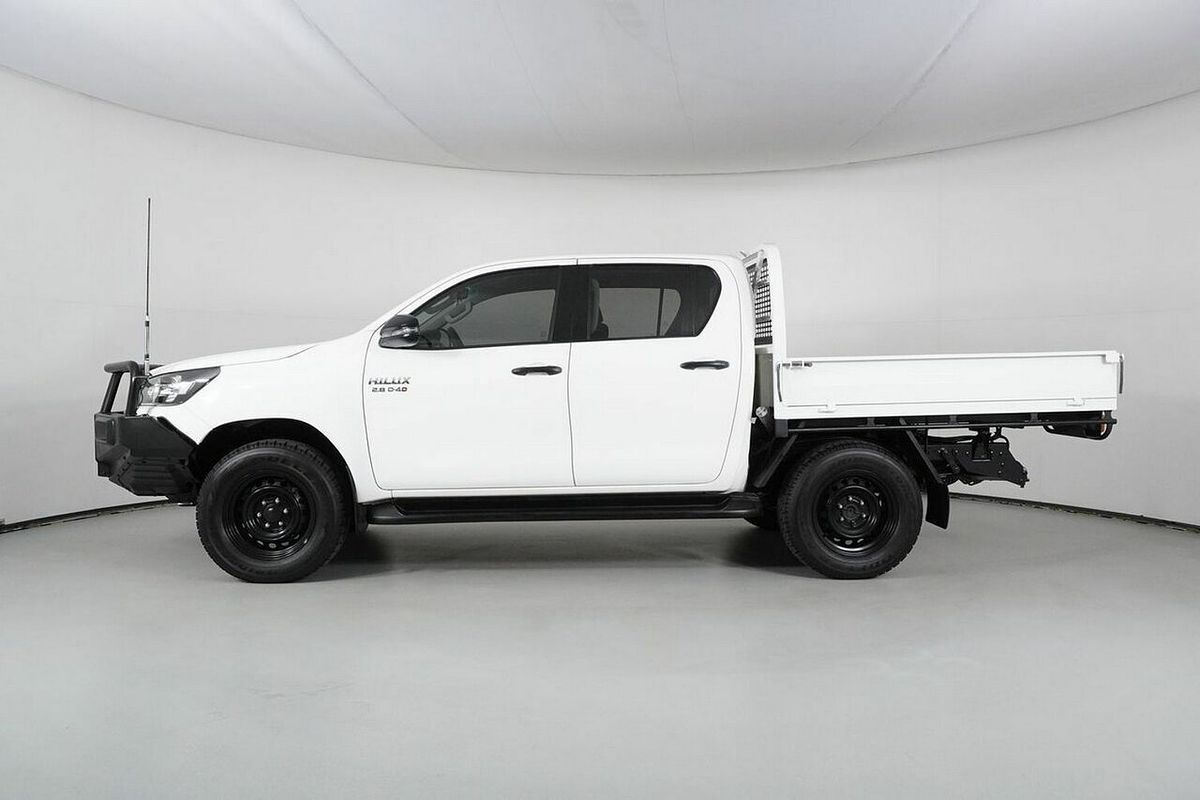 2022 Toyota Hilux SR (4x4) Steel Wheels GUN126R 4X4