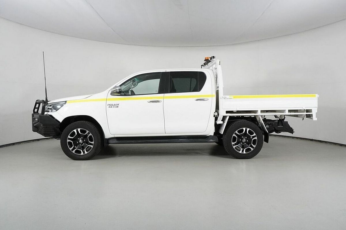 2021 Toyota Hilux SR5 (4x4) GUN126R Facelift 4X4
