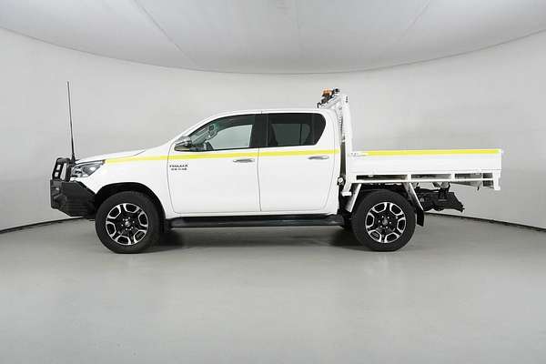 2021 Toyota Hilux SR5 (4x4) GUN126R Facelift 4X4