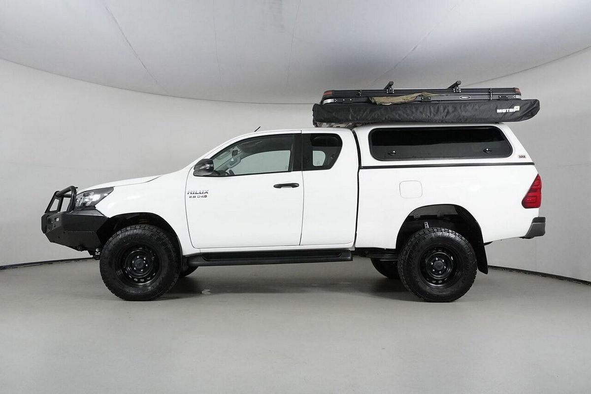 2021 Toyota Hilux SR (4x4) GUN126R Facelift 4X4