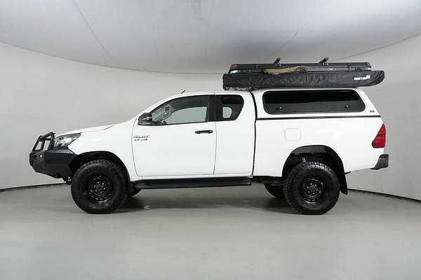 2021 Toyota Hilux SR (4x4) GUN126R Facelift 4X4