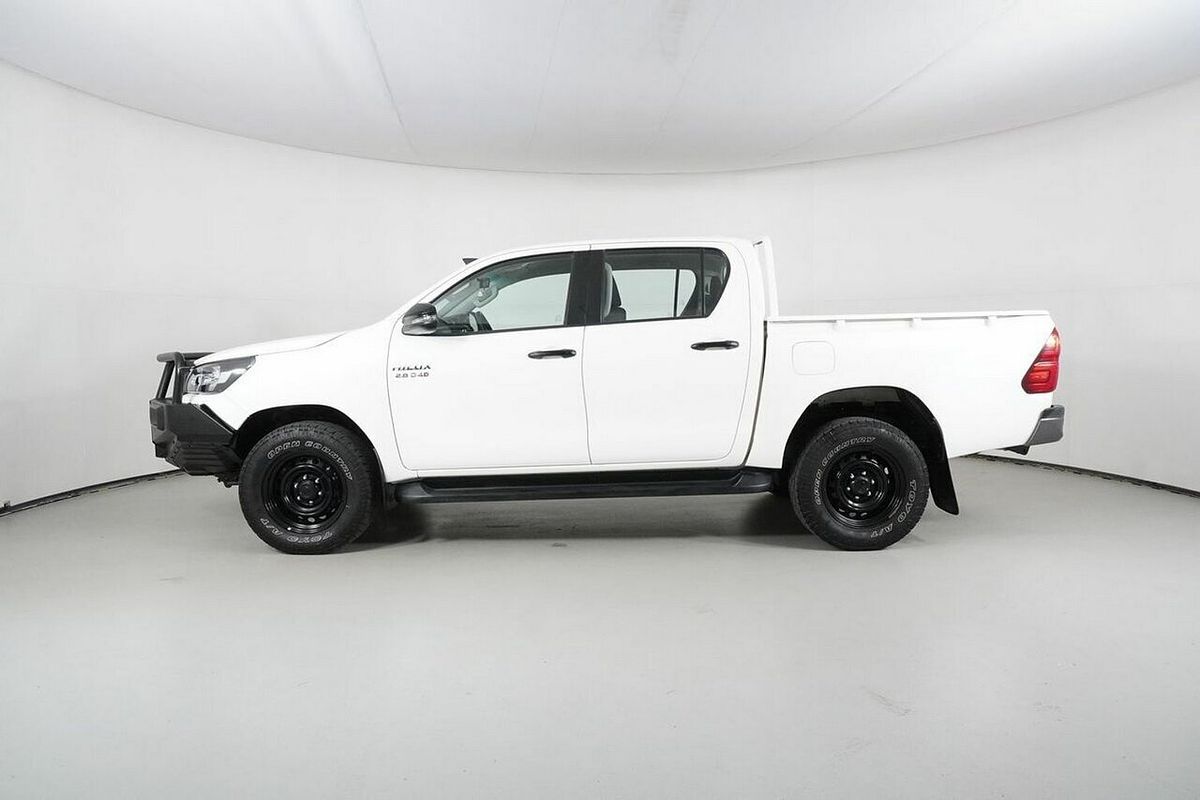 2022 Toyota Hilux SR (4x4) GUN126R 4X4