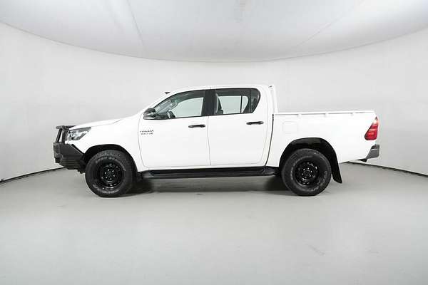 2022 Toyota Hilux SR (4x4) GUN126R 4X4
