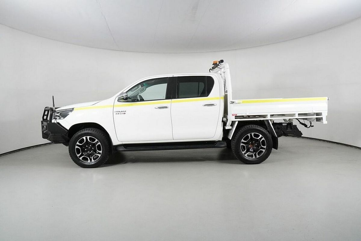 2021 Toyota Hilux SR5 (4x4) GUN126R Facelift 4X4