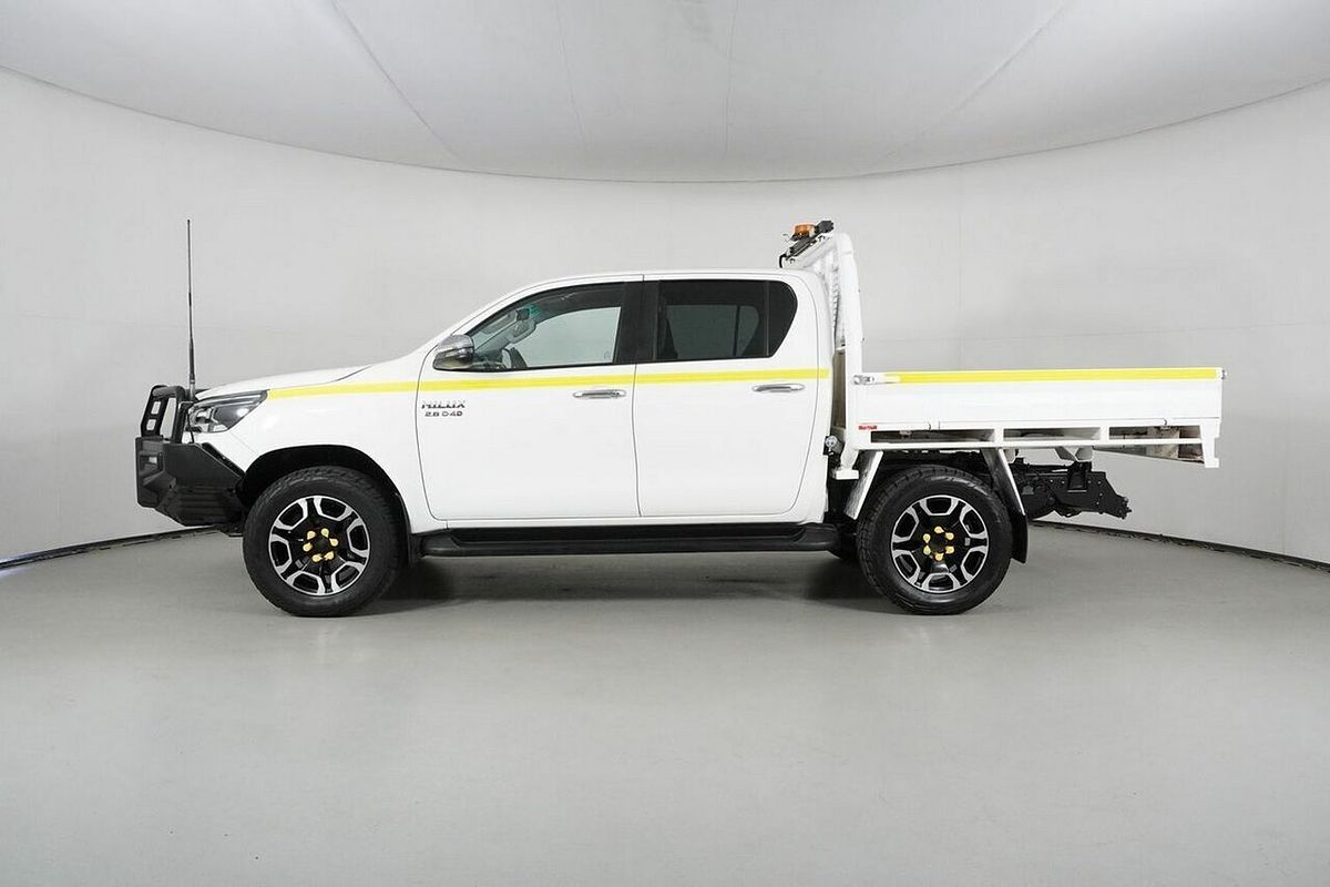 2021 Toyota Hilux SR5 (4x4) GUN126R Facelift 4X4
