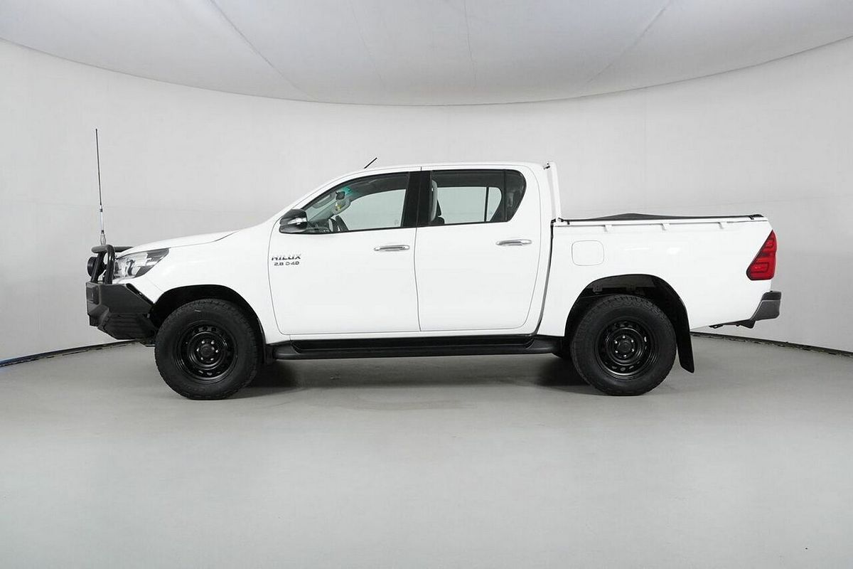 2016 Toyota Hilux SR (4x4) GUN126R 4X4