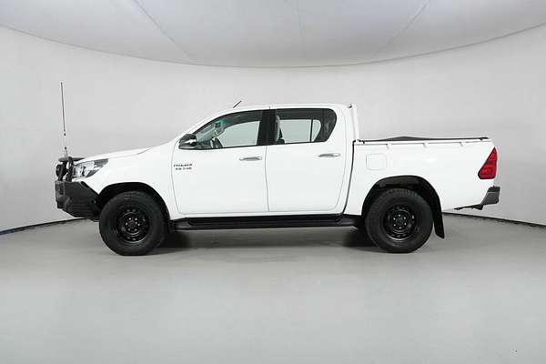 2016 Toyota Hilux SR (4x4) GUN126R 4X4