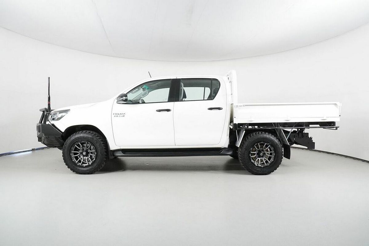 2021 Toyota Hilux SR (4x4) GUN126R Facelift 4X4