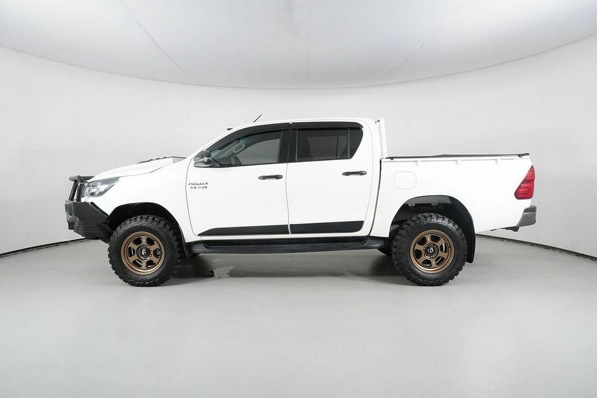 2020 Toyota Hilux SR (4x4) GUN126R Facelift 4X4