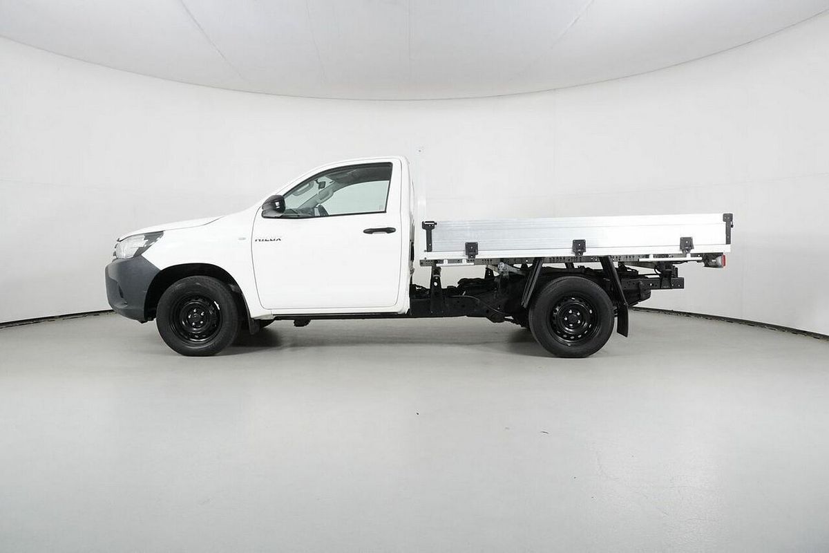 2017 Toyota Hilux Workmate TGN121R Rear Wheel Drive