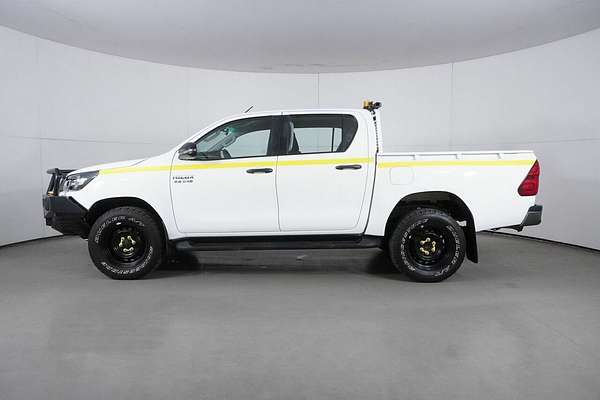 2021 Toyota Hilux SR (4x4) GUN126R Facelift 4X4