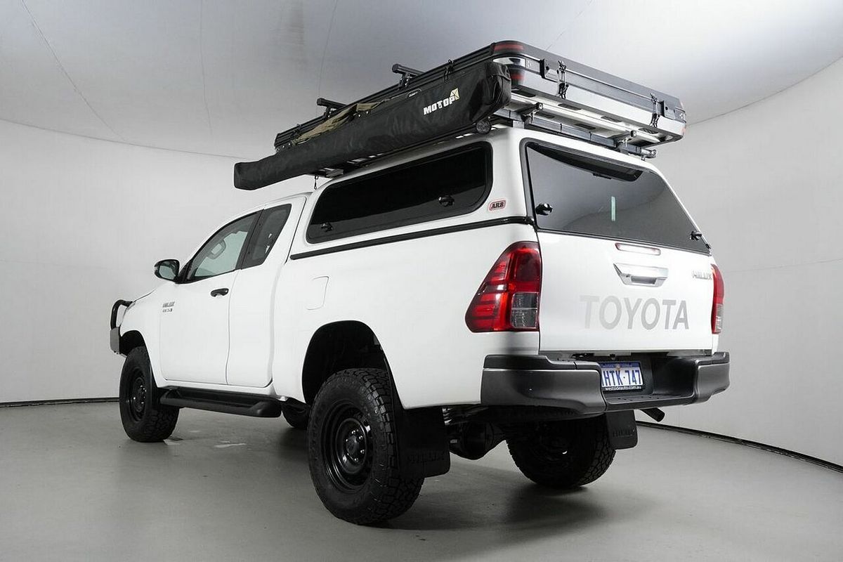 2021 Toyota Hilux SR (4x4) GUN126R Facelift 4X4