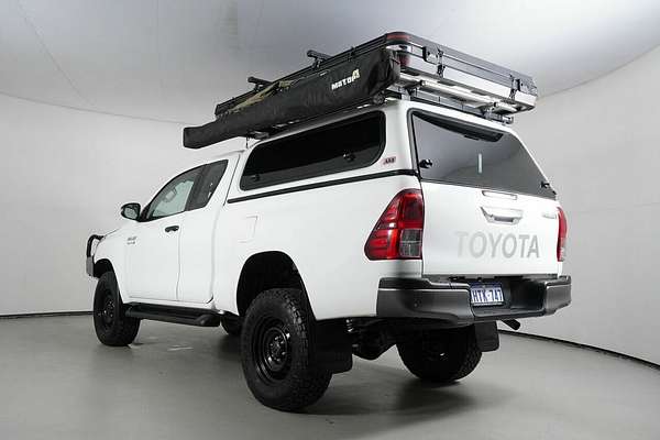 2021 Toyota Hilux SR (4x4) GUN126R Facelift 4X4