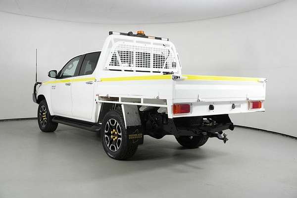2021 Toyota Hilux SR5 (4x4) GUN126R Facelift 4X4