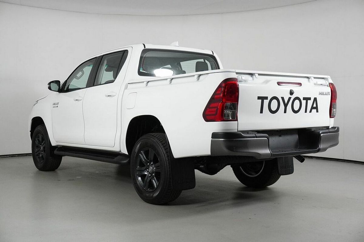 2024 Toyota Hilux SR (4x4) GUN126R 4X4
