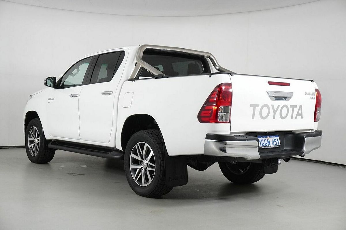 2017 Toyota Hilux SR5 (4x4) GGN125R 4X4