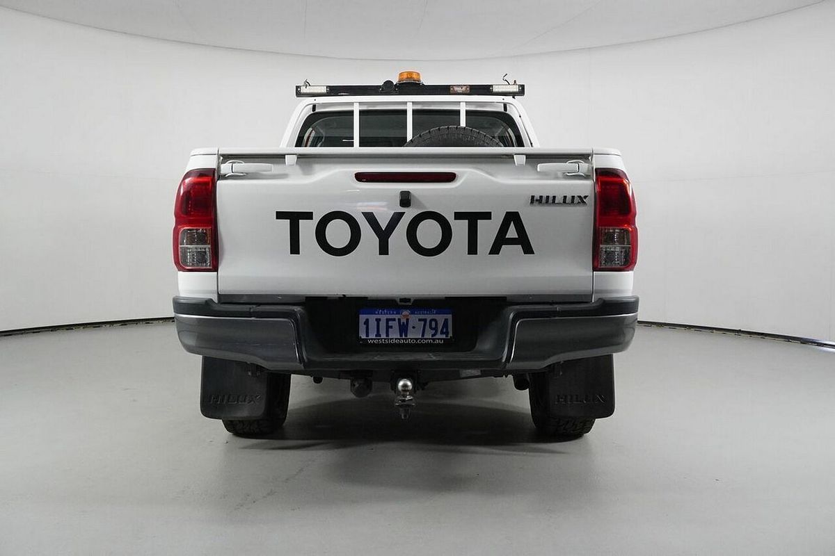 2020 Toyota Hilux SR (4x4) GUN126R Facelift 4X4