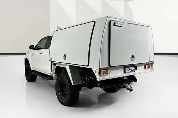 2021 Toyota Hilux SR5 (4x4) GUN126R Facelift 4X4