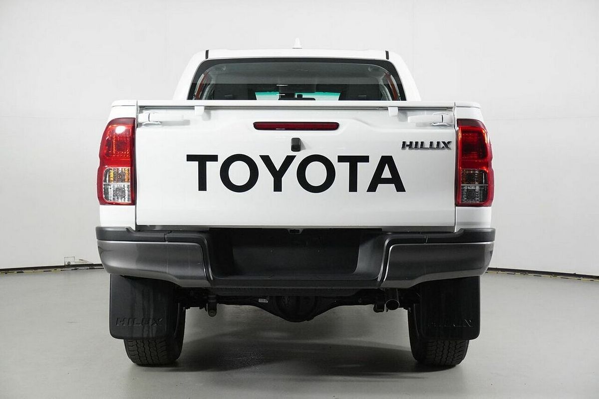 2024 Toyota Hilux SR (4x4) GUN126R 4X4