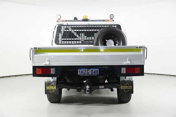 2023 Toyota Hilux SR (4x4) Steel Wheels GUN126R 4X4