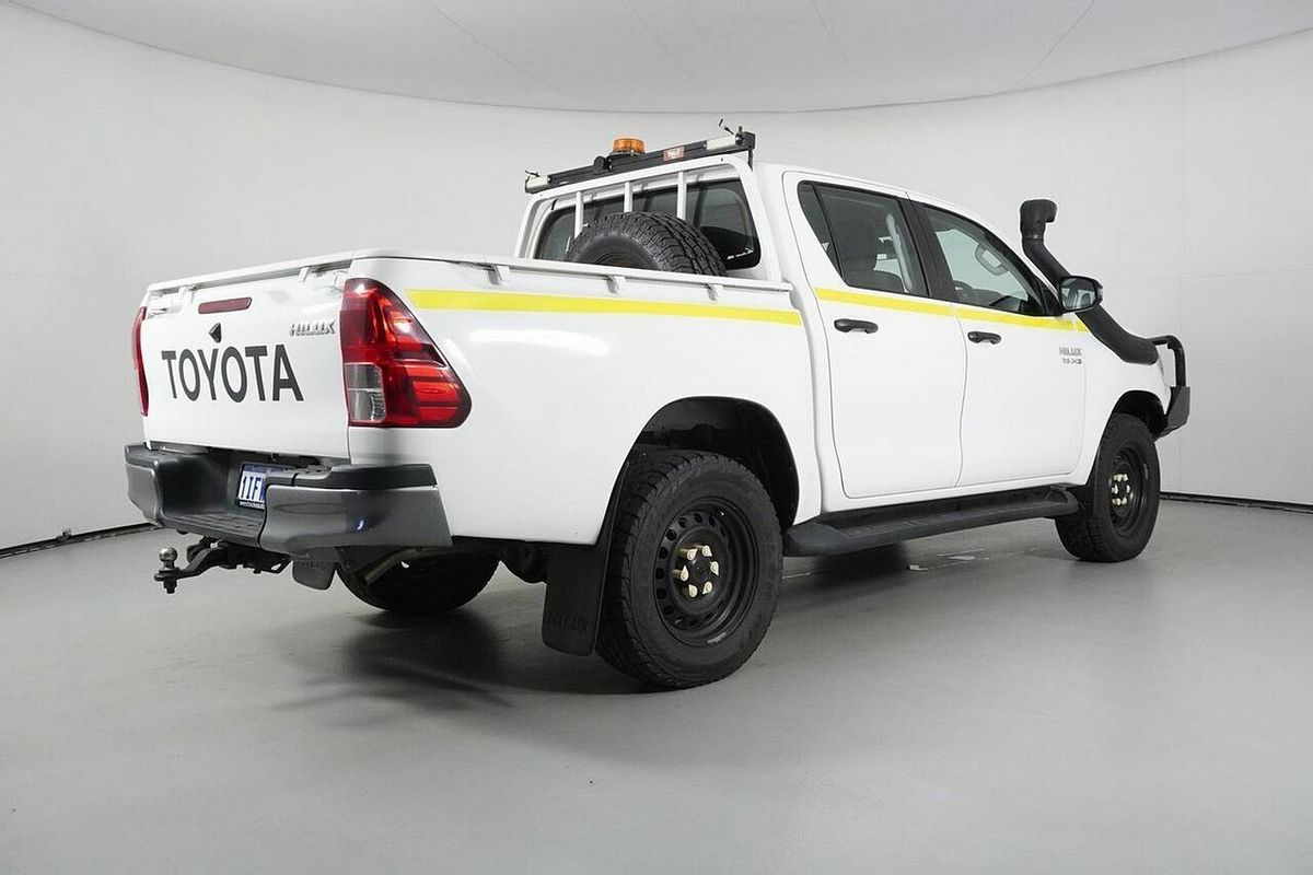 2020 Toyota Hilux SR (4x4) GUN126R Facelift 4X4
