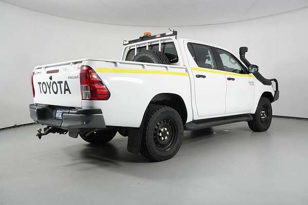 2020 Toyota Hilux SR (4x4) GUN126R Facelift 4X4