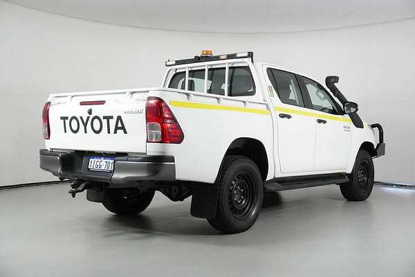 2020 Toyota Hilux SR (4x4) GUN126R Facelift 4X4