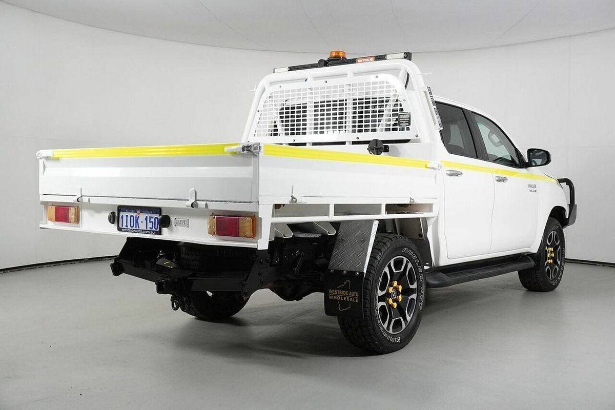 2021 Toyota Hilux SR5 (4x4) GUN126R Facelift 4X4