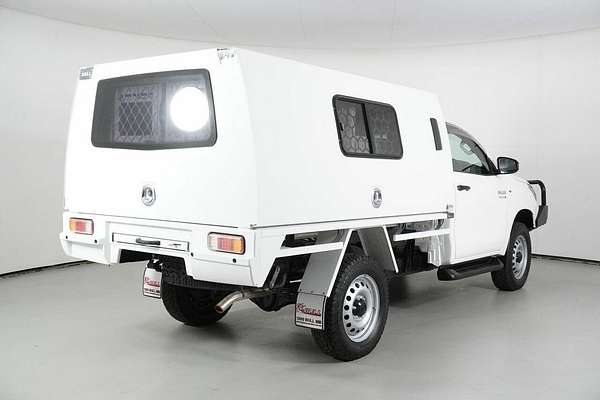 2017 Toyota Hilux SR (4x4) GUN126R 4X4