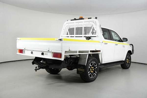 2021 Toyota Hilux SR5 (4x4) GUN126R Facelift 4X4