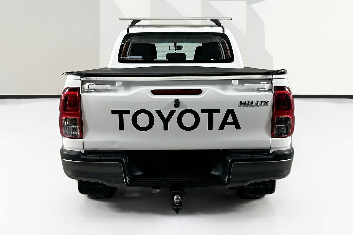 2017 Toyota Hilux SR (4x4) GUN126R MY17 4X4