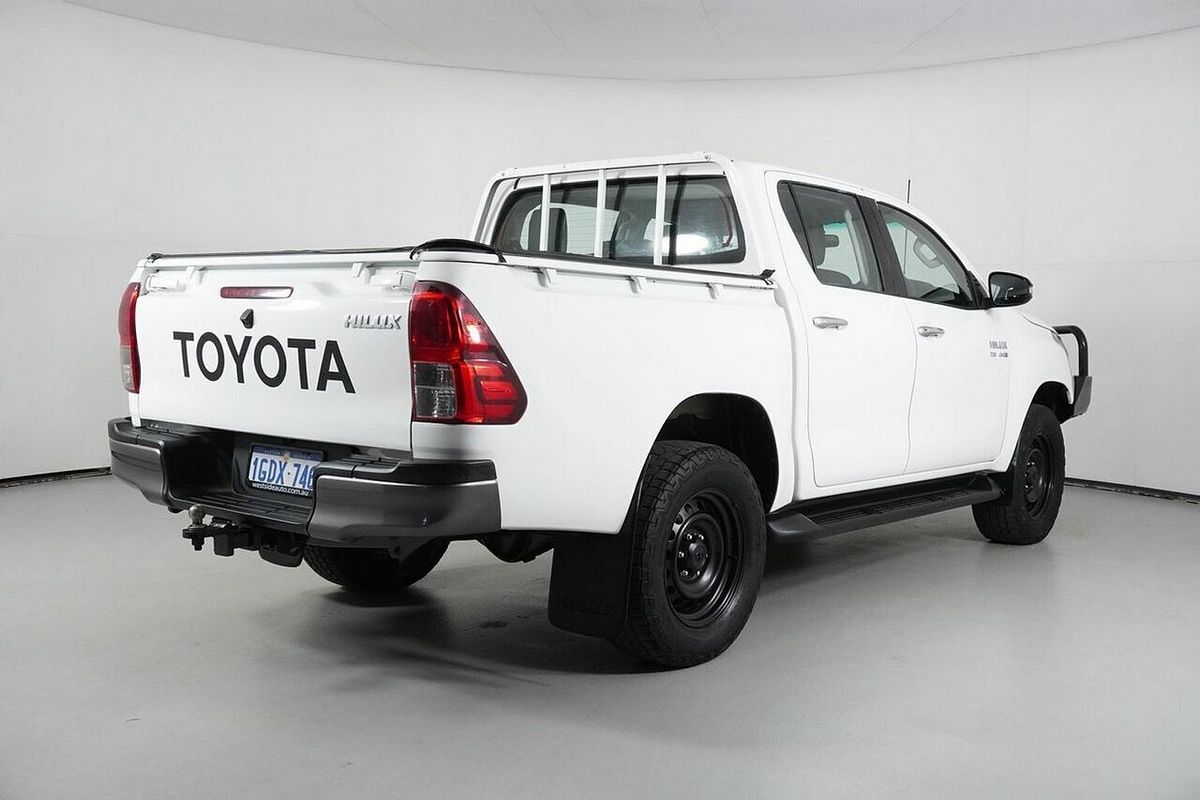2016 Toyota Hilux SR (4x4) GUN126R 4X4