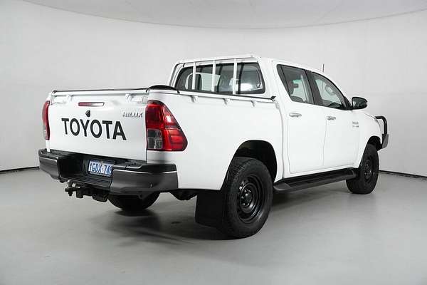 2016 Toyota Hilux SR (4x4) GUN126R 4X4