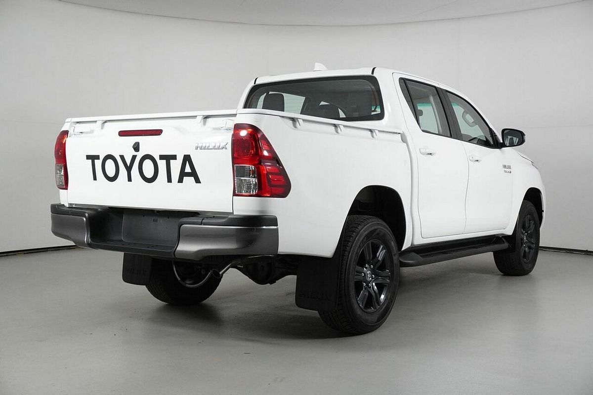 2024 Toyota Hilux SR (4x4) GUN126R 4X4